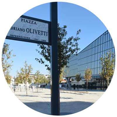 Piazza Adriano Olivetti a Milano Piazza Adriano Olivetti a Milano