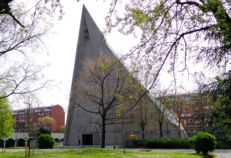 Architettura Brutalista Milano: Storia ed Esempi Controversi - Chiesa San Giovanni Bono Architettura Brutalista Milano: Storia ed Esempi Controversi - Chiesa San Giovanni Bono