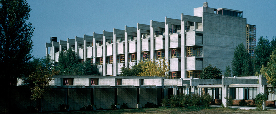 Architettura Brutalista Milano: Storia ed Esempi Controversi - Istituto Mmarchiondi Spagliardi Architettura Brutalista Milano: Storia ed Esempi Controversi - Istituto Mmarchiondi Spagliardi