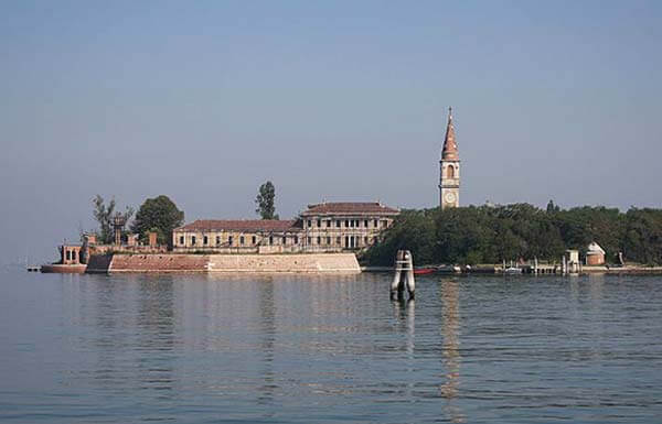 Case infestate - Isola di Poveglia, Venezia