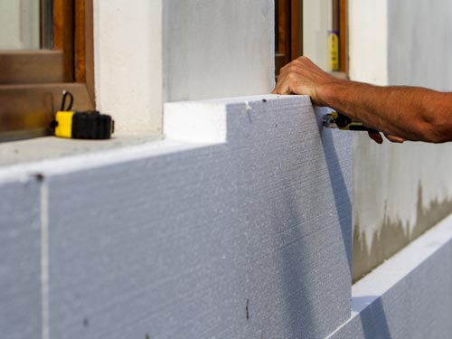 Interventi riqualificazione energetica a Monza: materiale polistirolo per cappotto edilizio
