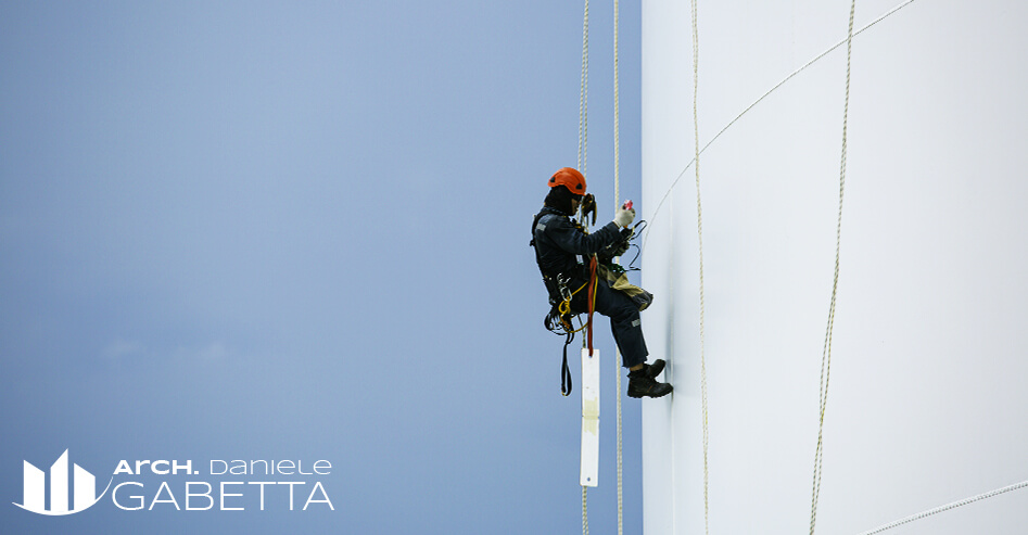 Sicurezza Cantiere Edile Monza - Operaio in alta quota