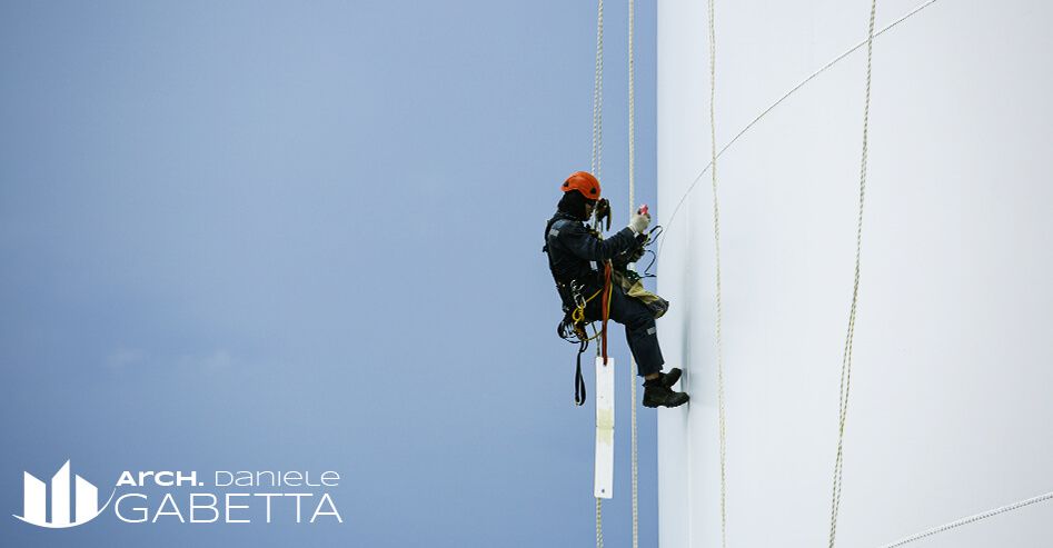 Sicurezza Cantiere Edile Monza - Operaio in alta quota